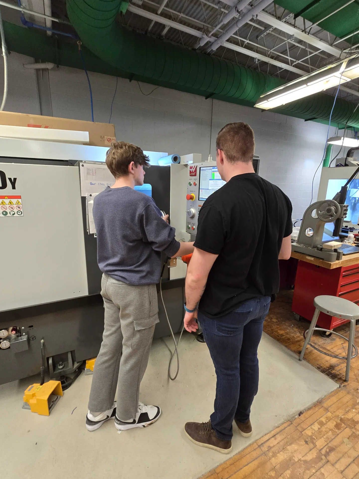 Setting up the CNC lathe to manufacture a component